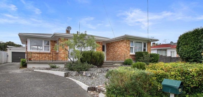 10 Beaumont Street, Hamilton East, Hamilton - Carousel 1