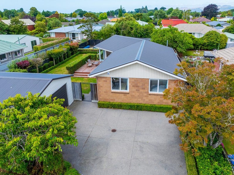 15 Bucknell Street, Sockburn, Christchurch - Carousel 1