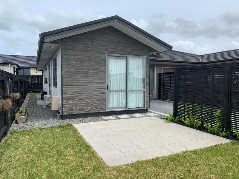 38B Yanicks Crescent, Fitzroy, Hamilton - Carousel 2