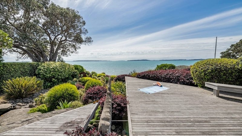 156 Second View Avenue, Beachlands, Auckland - Carousel 1