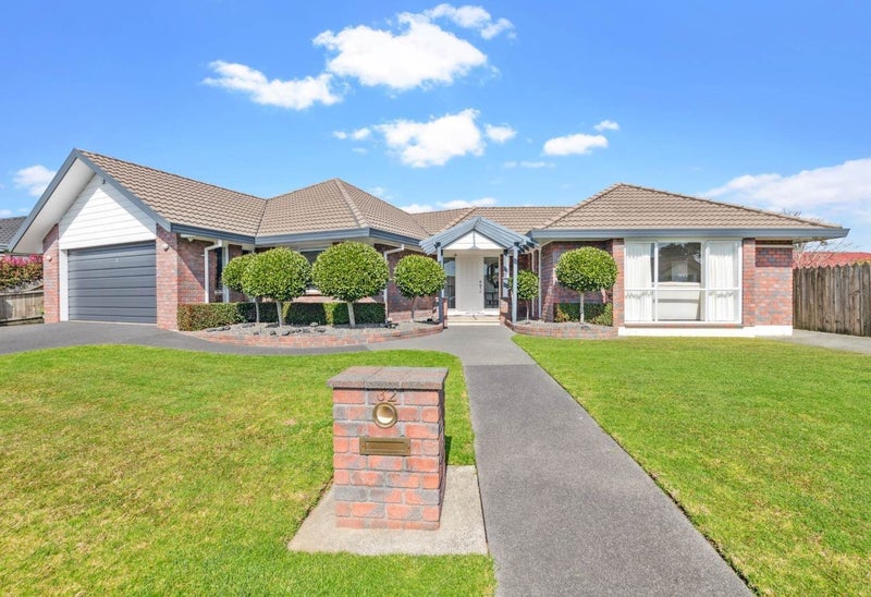 32 Matterhorn Crescent, Northpark, Auckland - Carousel 1