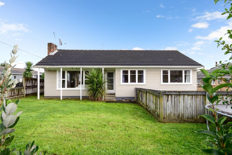 7 Thomson Avenue, Dinsdale, Hamilton - Carousel 1