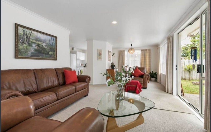 14 Fernbrook Close, Burswood, Auckland - Carousel 2