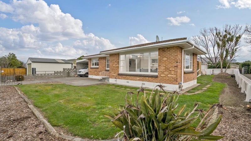 5 Sutherland Crescent, Westbrook, Palmerston North - Carousel 1