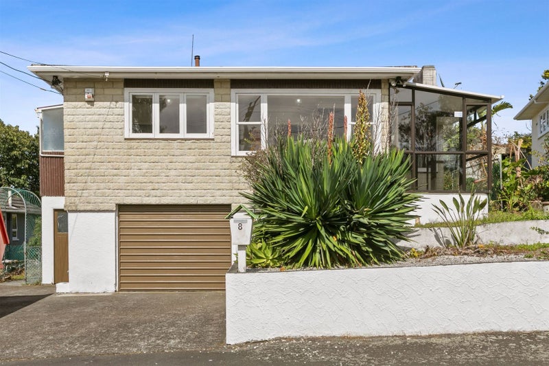 8 Pembroke Street, Westown, New Plymouth - Carousel 1