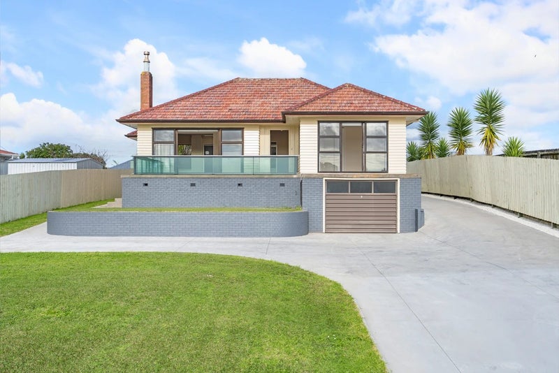 15 Maioro Street, New Windsor, Auckland - Carousel 1