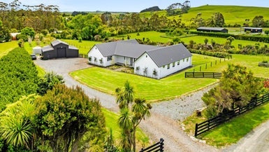 245 Muriwai Valley Road, Waimauku - Carousel 1