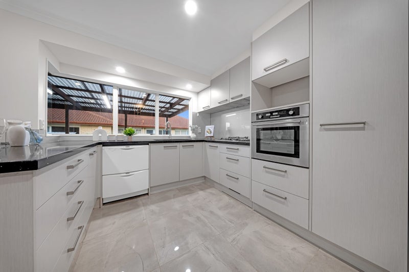 196 Botany Road, Botany Downs, Auckland - Carousel 2