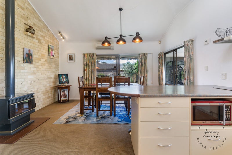 9 Hazeldene Place, Opaheke, Papakura - Carousel 2