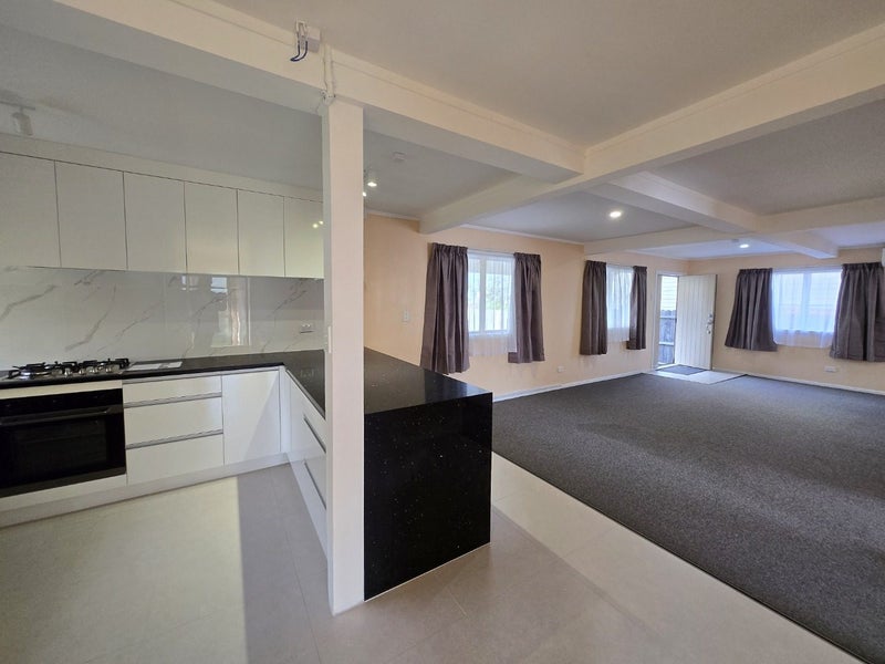 241 Great North Road, Henderson, Auckland - Carousel 11
