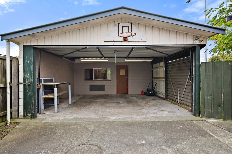 30 Sarabande Avenue, Redwood, Christchurch - Carousel 23
