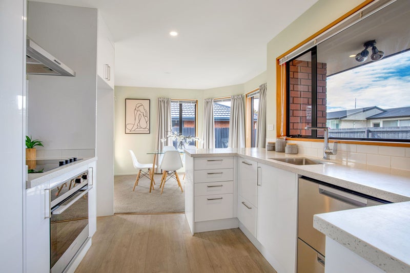 3/32 Seymour Street, Hornby, Christchurch - Carousel 2