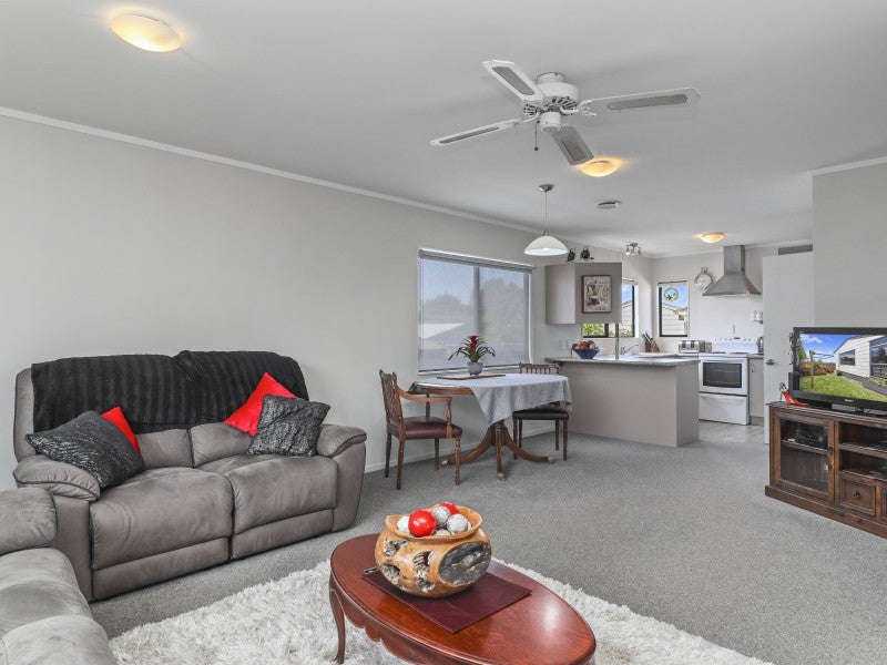 17B Manson Street, Gate Pa, Tauranga - Carousel 2