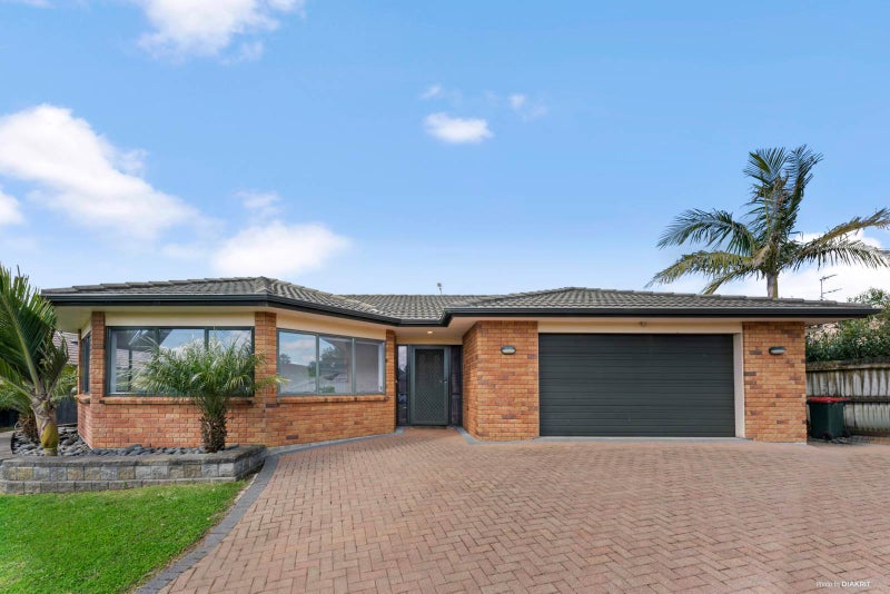 31 Lothian Brae, Wattle Downs, Auckland - Carousel 2