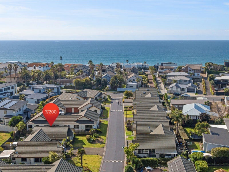 200 Papamoa Beach Road, Papamoa Beach, Papamoa - Carousel 1