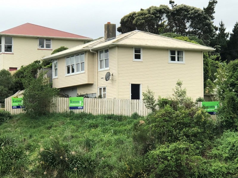 36 Downes Street, Titahi Bay, Porirua - Carousel 1
