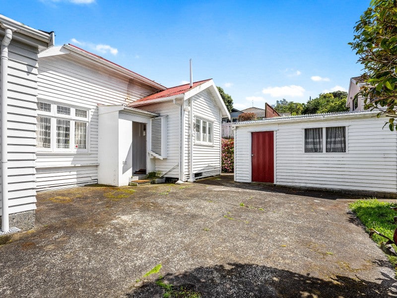 13 Severn Street, Island Bay, Wellington - Carousel 12