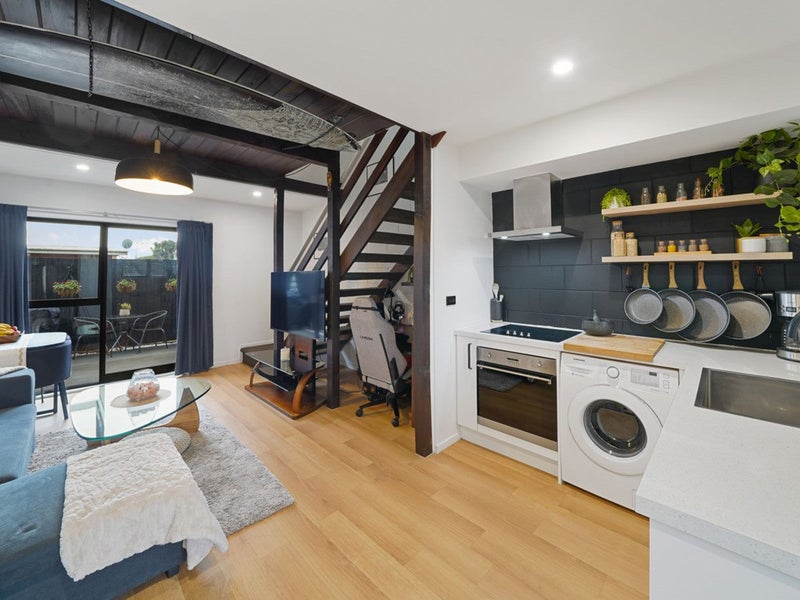 6/9 Sherborne Street, St Albans, Christchurch - Carousel 2