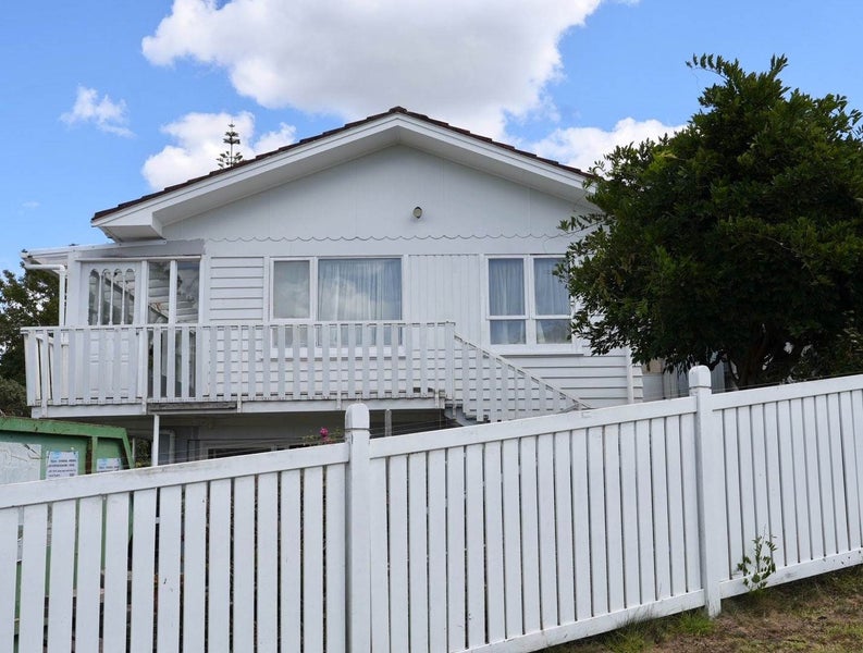 27 Marina Road, Torbay, Auckland - Carousel 1