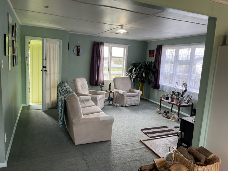 24 Mold Street, Middlemarch, Middlemarch - Carousel 2