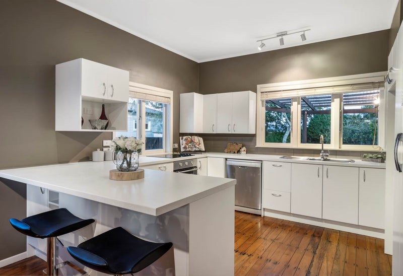 7 Woodhouse Road, Patumahoe, Pukekohe - Carousel 2