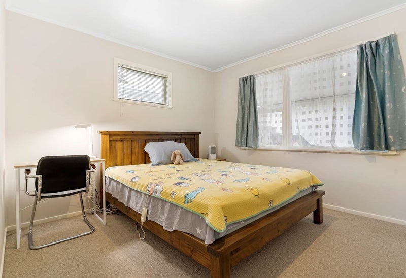 6 Orion Place, Hillcrest, Auckland - Carousel 2