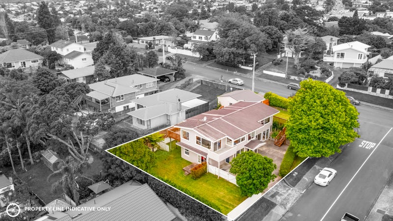 1 Jacaranda Avenue, Beach Haven, Auckland - Carousel 2