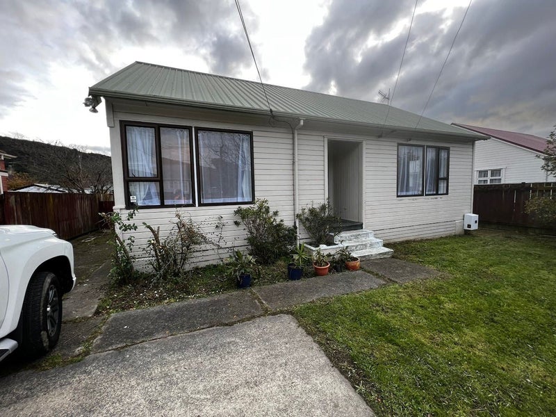 5 Shearer Crescent, Naenae, Lower Hutt - Carousel 2