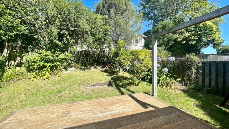 5 Arosa Place, Forrest Hill, Auckland - Carousel 21