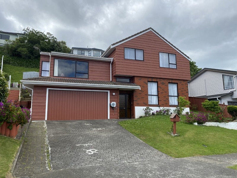 10 Ordley Grove, Tawa, Wellington - Carousel 1