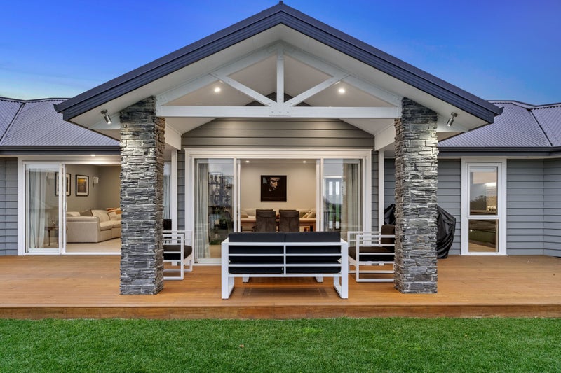 4 Kerr Crescent, Patumahoe, Pukekohe - Carousel 2