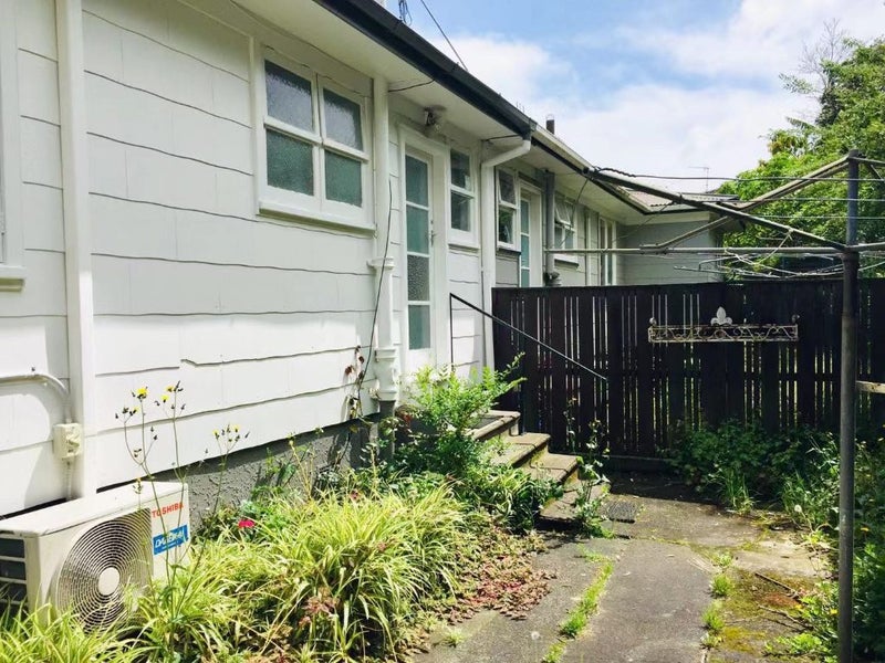 37A Don Croot Street, Morningside, Auckland - Carousel 13