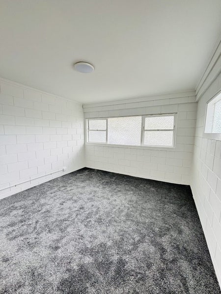 2A Bel Air Drive, Hillsborough, Auckland - Carousel 2