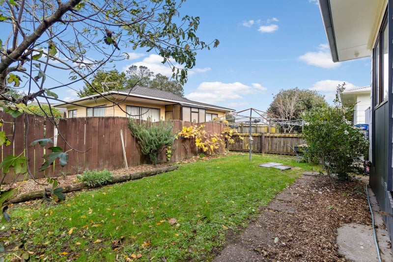 1/128 Bruce McLaren Road, Henderson, Auckland - Carousel 2