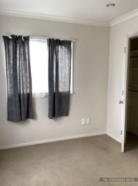 12 Dolphin Street, Pakuranga, Auckland - Carousel 1