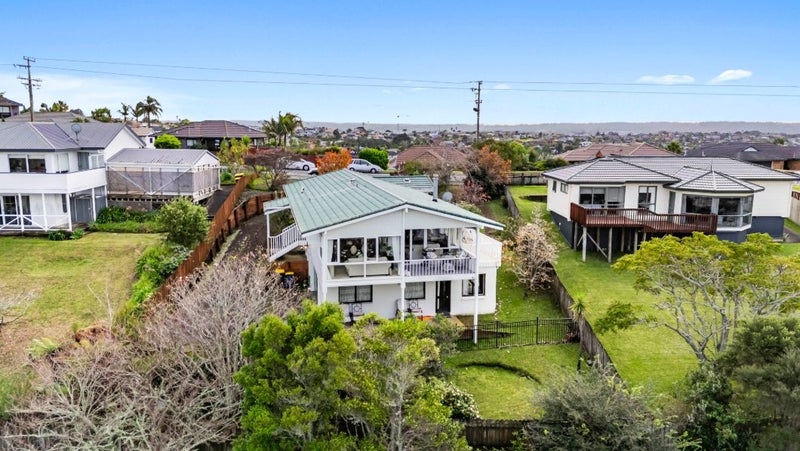 109 Luckens Road, West Harbour, Auckland - Carousel 1