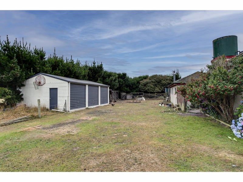 3 Lynch Road, Levels - Carousel 2