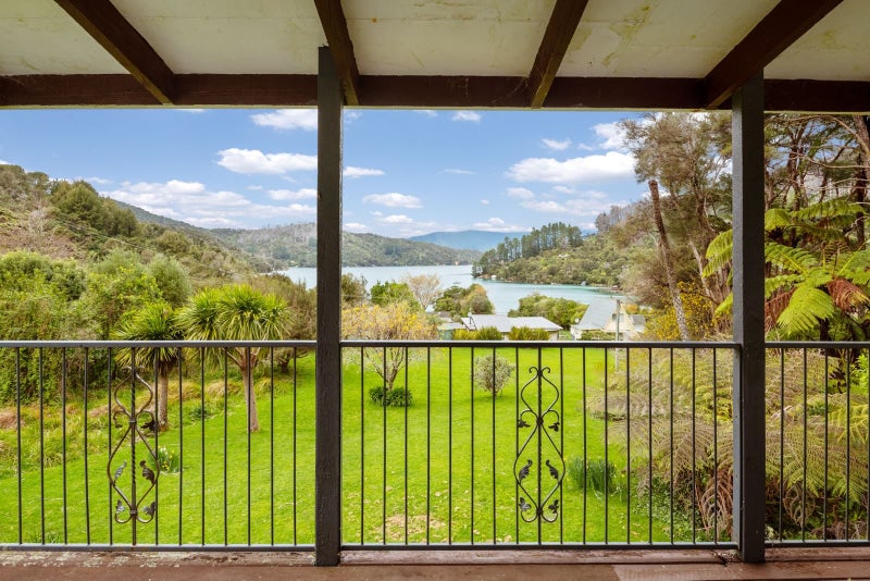 0 West Bay Lochmara, Lochmara Bay, Marlborough Sounds - Carousel 2