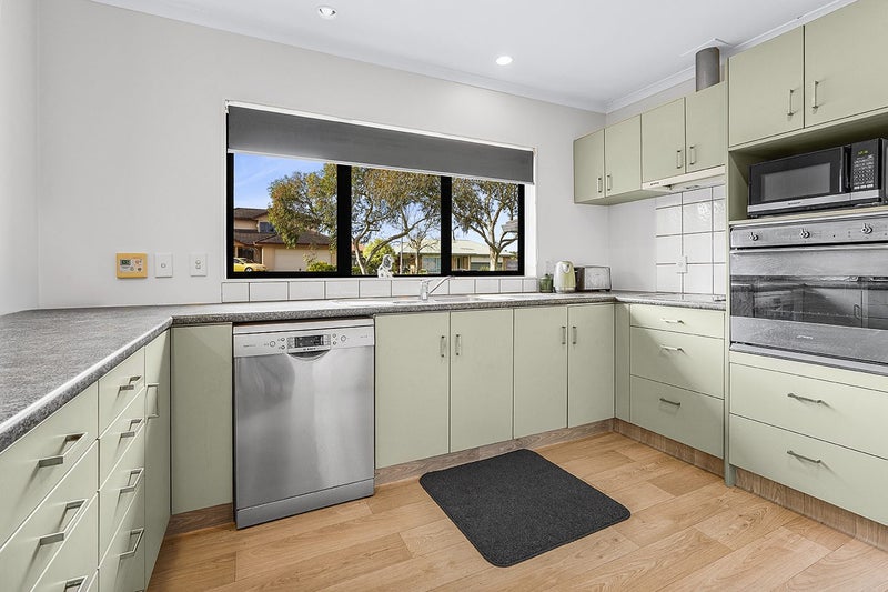 5 Guernsey Place, Grandview Heights, Hamilton - Carousel 2