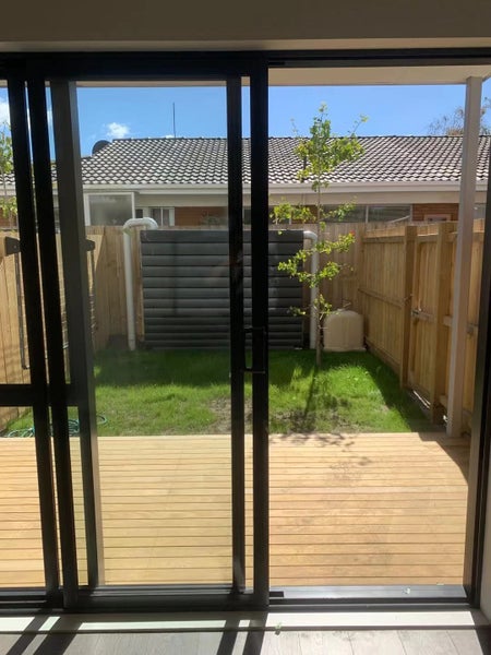 4F Pinedale Place, Henderson, Auckland - Carousel 20
