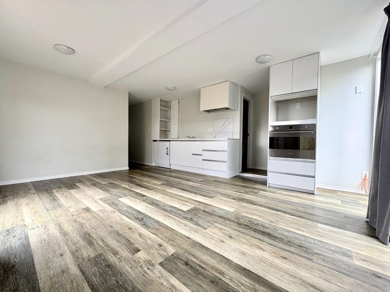 4 Pureora Place, Clendon Park, Auckland - Carousel 2