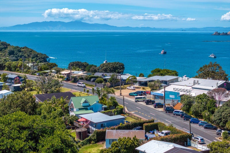 5 Korora Road, Oneroa, Waiheke Island - Carousel 2