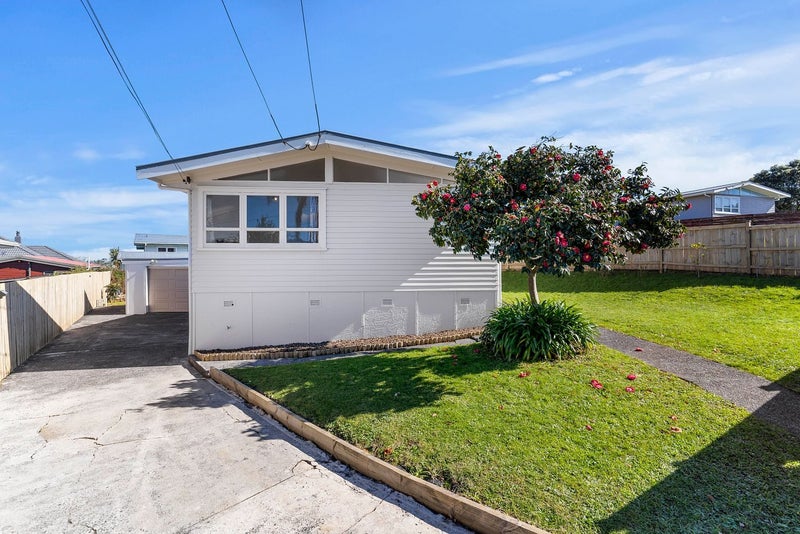 45 Rosamund Avenue, New Windsor, Auckland - Carousel 1