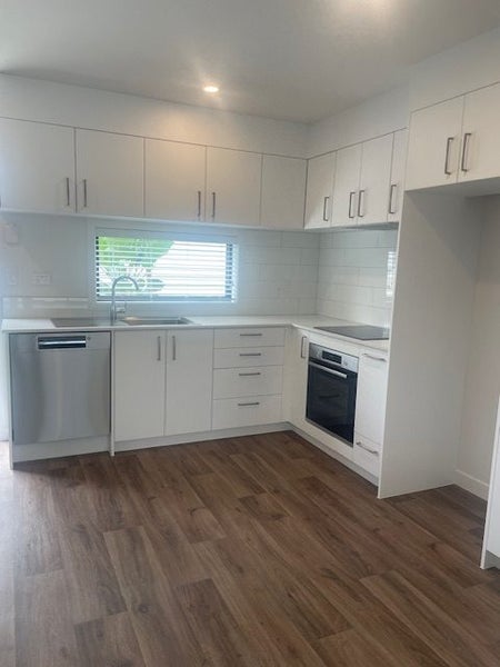 22 Whakahui Lane, Mangere Bridge, Auckland - Carousel 2
