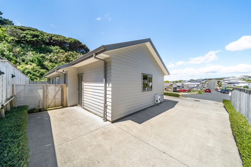 36 Moonsail Drive, Whitby, Porirua - Carousel 33