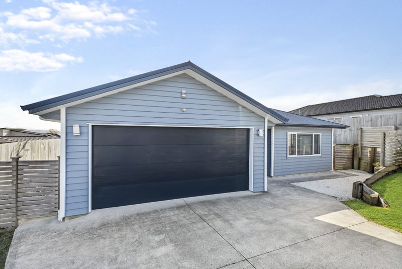 11 Nirmal Place, Sunnyvale, Auckland - Carousel 2