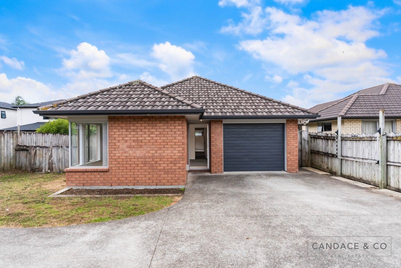 17A Moffitt Place, Mangere East, Auckland - Carousel 1