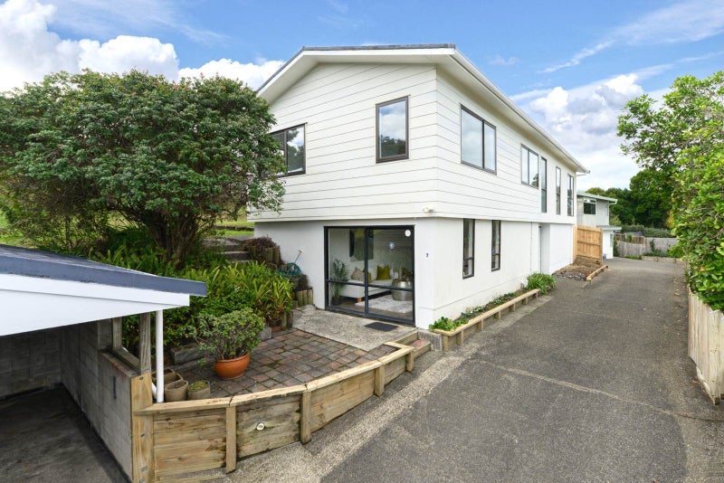 1/7 Deverell Place, Northcross, Auckland - Carousel 32