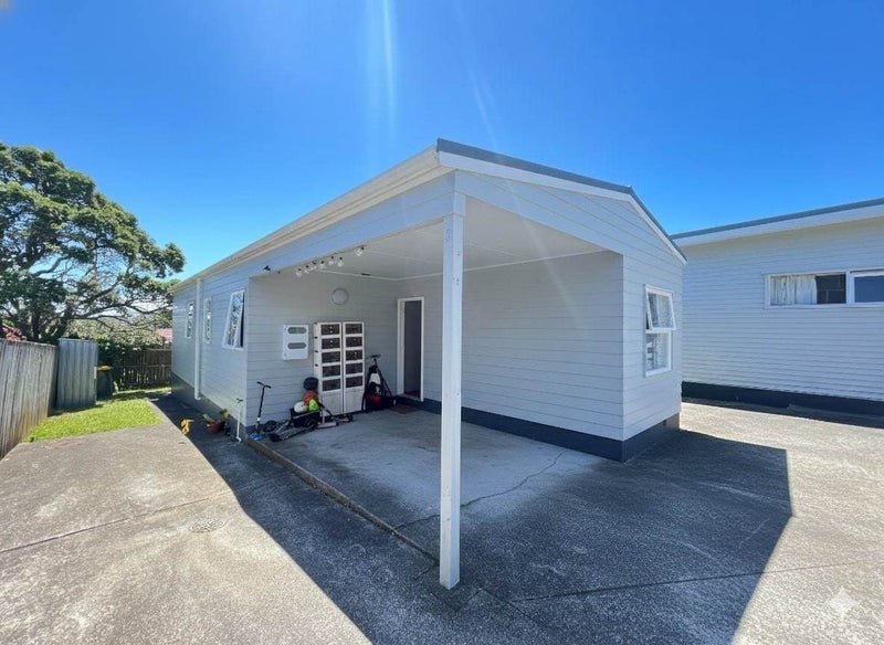 74 Litten Road, Cockle Bay, Auckland - Carousel 1