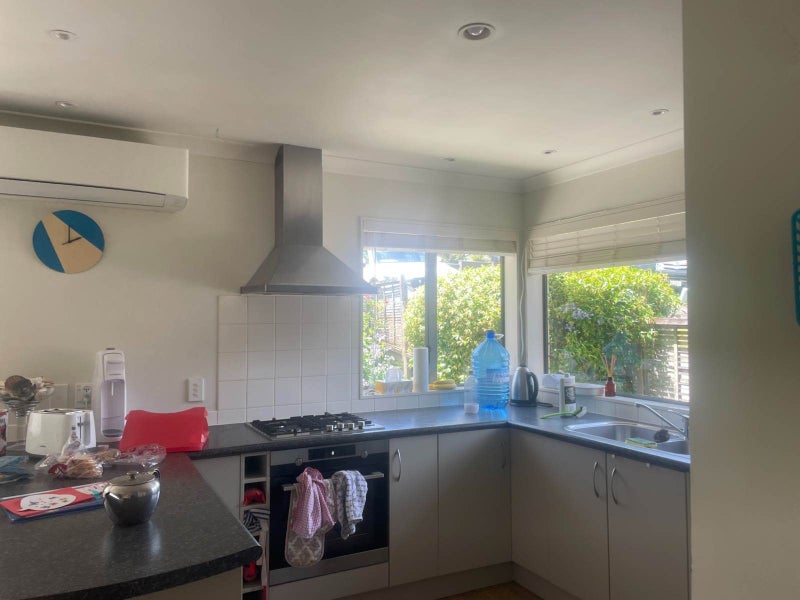 8 Rodney Street, Howick, Auckland - Carousel 2